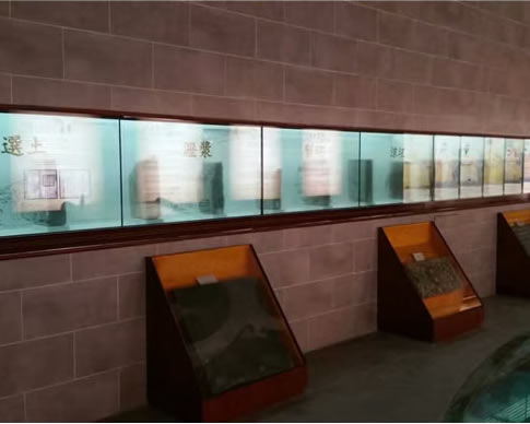 在湖北荊門明顯陵景區安裝透明拼接屏